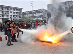 長沙消防舉辦微型企業(yè)創(chuàng)業(yè)孵化園滅火救援綜合演練